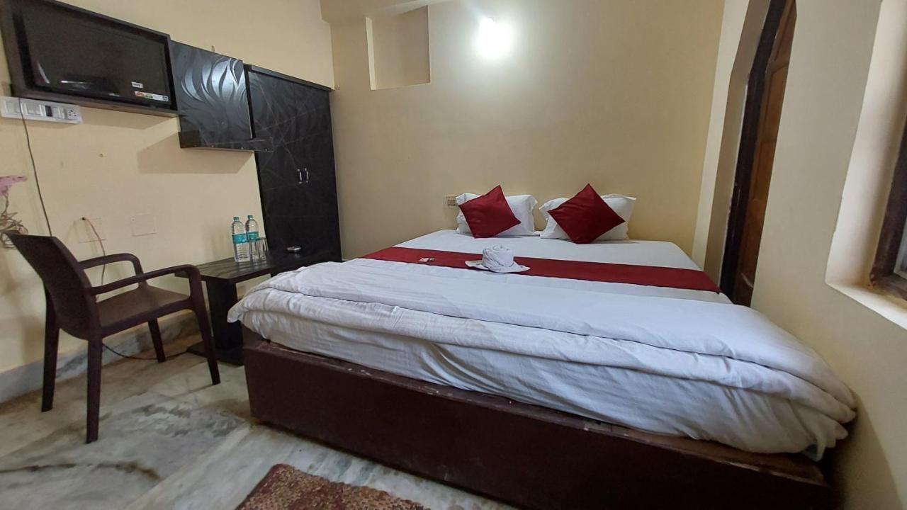 Goroomgo Ashok Royal গোরুমগো অশোক রয়েল পুরী- Near-sea Beach-and-temple, Fully-air-conditioned-hotel With-wifi-parking-facility-card Payment Acceptable - Book Now 3* Puri