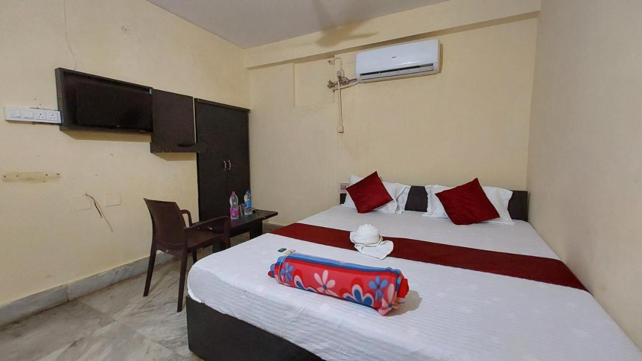 Hotel Goroomgo Ashok Royal গোরুমগো অশোক রয়েল পুরী- Near-sea Beach-and-temple, Fully-air-conditioned-hotel With-wifi-parking-facility-card Payment Acceptable - Book Now 3*