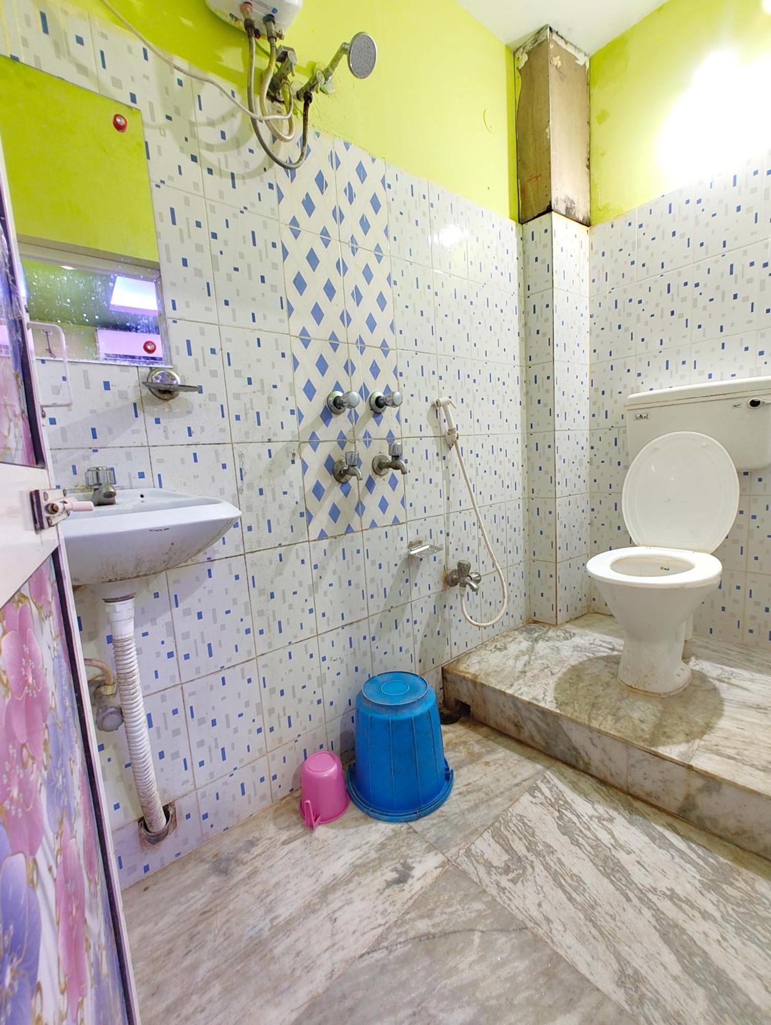 Goroomgo Ashok Royal গোরুমগো অশোক রয়েল পুরী- Near-sea Beach-and-temple, Fully-air-conditioned-hotel With-wifi-parking-facility-card Payment Acceptable - Book Now Hotel Puri