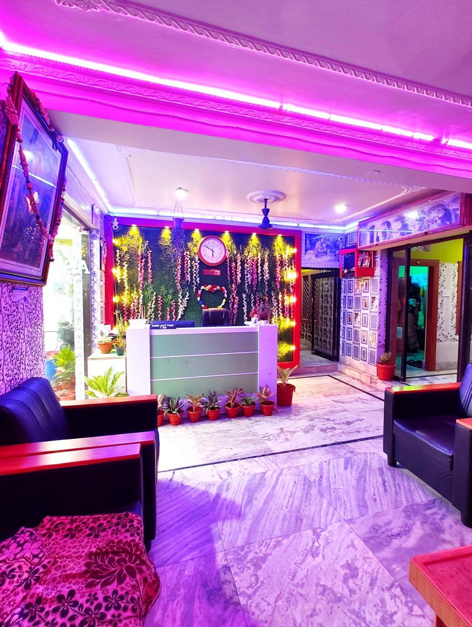 Hotel Goroomgo Ashok Royal গোরুমগো অশোক রয়েল পুরী- Near-sea Beach-and-temple, Fully-air-conditioned-hotel With-wifi-parking-facility-card Payment Acceptable - Book Now Puri