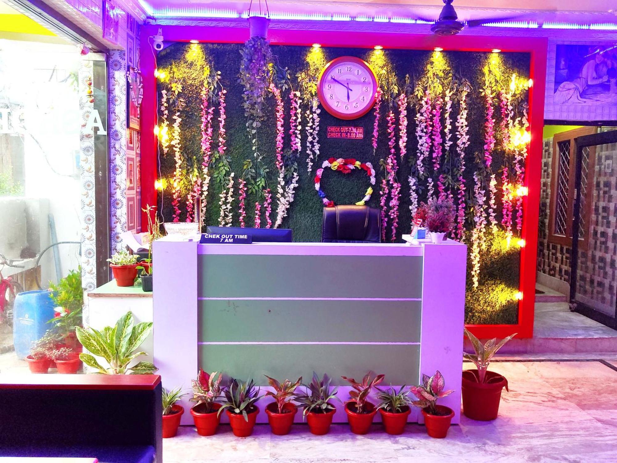 Goroomgo Ashok Royal গোরুমগো অশোক রয়েল পুরী- Near-sea Beach-and-temple, Fully-air-conditioned-hotel With-wifi-parking-facility-card Payment Acceptable - Book Now Puri